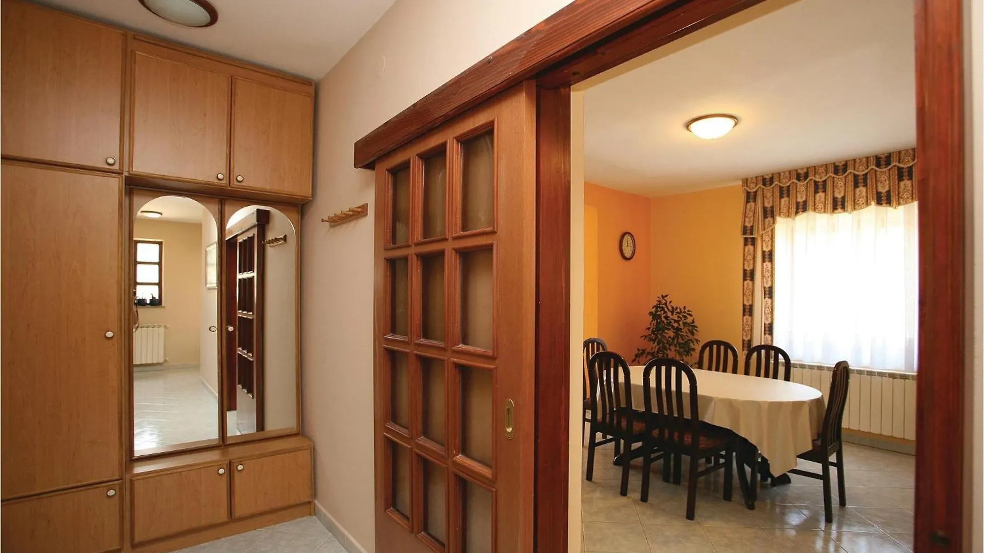 度假居 Gorgeous Home In Labin With Kitchen