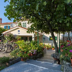  Ferienhaus Haus Valerija