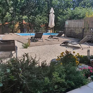  Ferienhaus Dee's House And Pool